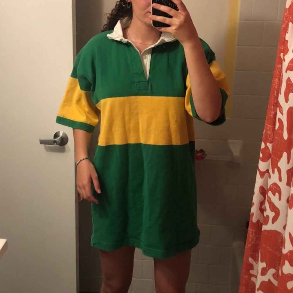 Oversized men’s rugby collared tee